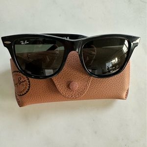 RayBan 54mm Wayfarer